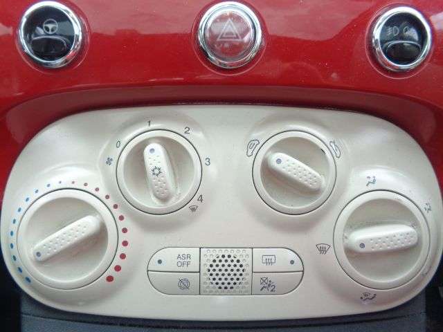 2018 FIAT 500 2018 FIAT 500