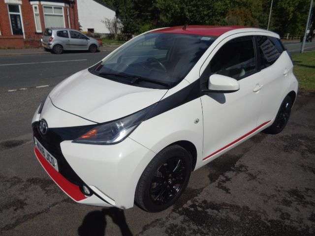 A 2018 TOYOTA AYGO 1.0 VVT-i x-press Hatchback 5dr Petrol Manual Euro 6 (68 ps) STUNNING CAR 1 A 2018 TOYOTA AYGO 1.0 VVT-i x-press Hatchback 5dr Petrol Manual Euro 6 (68 ps) STUNNING CAR 1