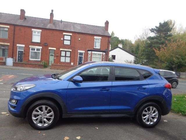 A 2019 HYUNDAI TUCSON 1.6 GDi SE Nav SUV 5dr Petrol Manual Euro 6 (s/s) (132 ps) LOW MILEAGE STUN A 2019 HYUNDAI TUCSON 1.6 GDi SE Nav SUV 5dr Petrol Manual Euro 6 (s/s) (132 ps) LOW MILEAGE STUN