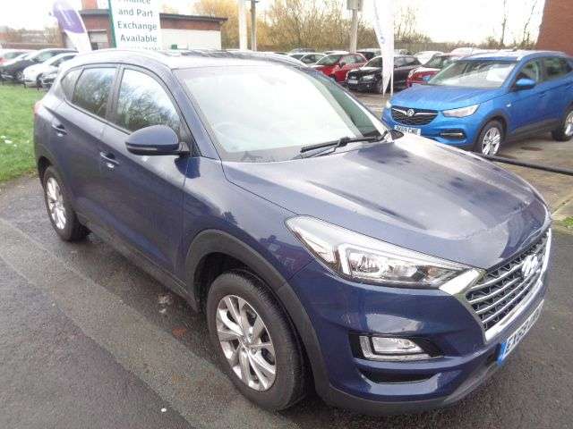 A 2019 HYUNDAI TUCSON 1.6 GDi SE Nav SUV 5dr Petrol Manual Euro 6 (s/s) (132 ps) STUNNING CAR 12 A 2019 HYUNDAI TUCSON 1.6 GDi SE Nav SUV 5dr Petrol Manual Euro 6 (s/s) (132 ps) STUNNING CAR 12