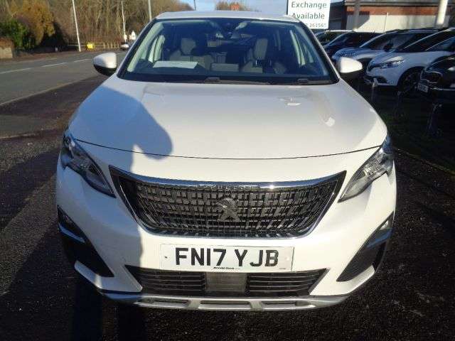 A 2017 PEUGEOT 3008 1.2 PureTech Allure SUV 5dr Petrol Manual Euro 6 (s/s) (130 ps) 6 SERVICE S A 2017 PEUGEOT 3008 1.2 PureTech Allure SUV 5dr Petrol Manual Euro 6 (s/s) (130 ps) 6 SERVICE S