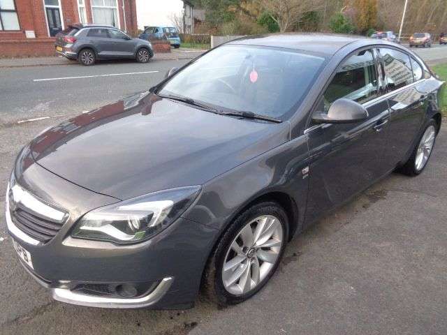 A 2016 VAUXHALL INSIGNIA 1.6 CDTi SRi Nav Hatchback 5dr Diesel Manual Euro 6 (s/s) (136 ps) 10 SERVI A 2016 VAUXHALL INSIGNIA 1.6 CDTi SRi Nav Hatchback 5dr Diesel Manual Euro 6 (s/s) (136 ps) 10 SERVI
