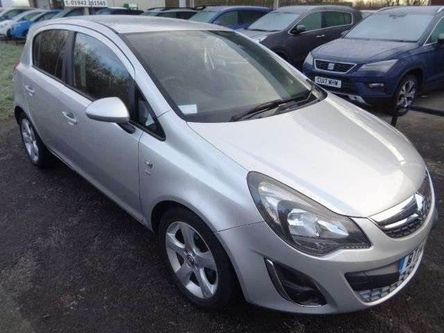 A 2014 VAUXHALL CORSA 1.4 16V SXi Hatchback 5dr Petrol Manual Wide Ratio Euro 5 (A/C) (100 ps) LO A 2014 VAUXHALL CORSA 1.4 16V SXi Hatchback 5dr Petrol Manual Wide Ratio Euro 5 (A/C) (100 ps) LO