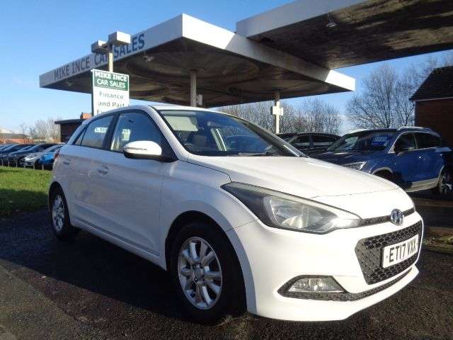 A 2017 HYUNDAI I20 1.2 SE Hatchback 5dr Petrol Manual Euro 6 (84 ps) 5 SERVICE STAMPS 12 MONTH A 2017 HYUNDAI I20 1.2 SE Hatchback 5dr Petrol Manual Euro 6 (84 ps) 5 SERVICE STAMPS 12 MONTH