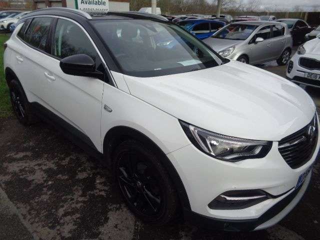 A 2018 VAUXHALL GRANDLAND X 1.2 Turbo GPF Sport Nav SUV 5dr Petrol Manual Euro 6 (s/s) (130 ps) 6 SERVI A 2018 VAUXHALL GRANDLAND X 1.2 Turbo GPF Sport Nav SUV 5dr Petrol Manual Euro 6 (s/s) (130 ps) 6 SERVI