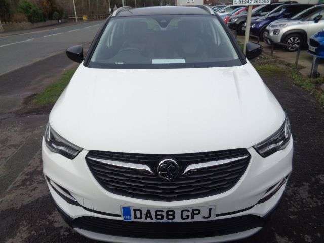 A 2018 VAUXHALL GRANDLAND X 1.2 Turbo GPF Sport Nav SUV 5dr Petrol Manual Euro 6 (s/s) (130 ps) 6 SERVI A 2018 VAUXHALL GRANDLAND X 1.2 Turbo GPF Sport Nav SUV 5dr Petrol Manual Euro 6 (s/s) (130 ps) 6 SERVI