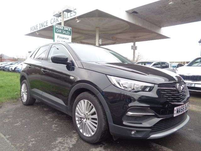 A 2018 VAUXHALL GRANDLAND X 1.2 Turbo Tech Line Nav SUV 5dr Petrol Auto Euro 6 (s/s) (130 ps) 7 SERVICE A 2018 VAUXHALL GRANDLAND X 1.2 Turbo Tech Line Nav SUV 5dr Petrol Auto Euro 6 (s/s) (130 ps) 7 SERVICE