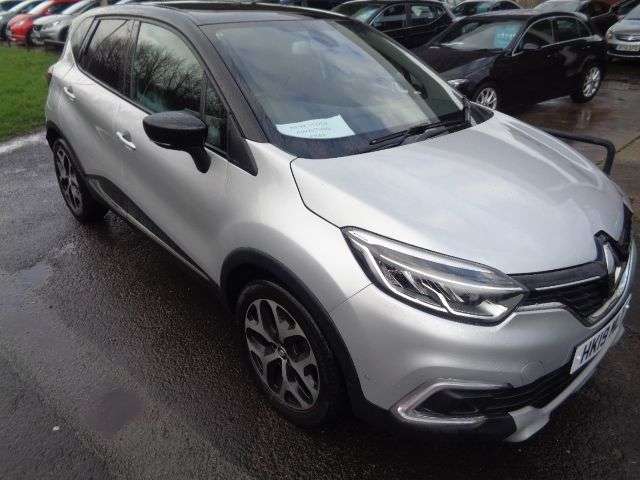 A 2019 RENAULT CAPTUR 1.5 dCi ENERGY GT Line SUV 5dr Diesel Manual Euro 6 (s/s) (90 ps) SAT NAV S A 2019 RENAULT CAPTUR 1.5 dCi ENERGY GT Line SUV 5dr Diesel Manual Euro 6 (s/s) (90 ps) SAT NAV S