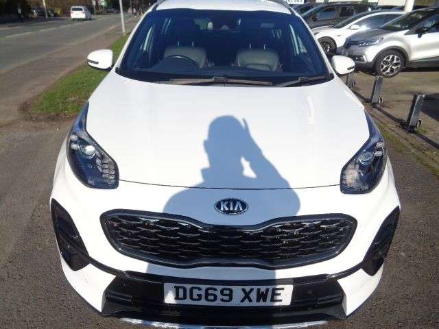 A 2019 KIA SPORTAGE 1.6 CRDi GT-Line SUV 5dr Diesel Manual Euro 6 (s/s) (134 bhp) 5 SERVICE STA A 2019 KIA SPORTAGE 1.6 CRDi GT-Line SUV 5dr Diesel Manual Euro 6 (s/s) (134 bhp) 5 SERVICE STA