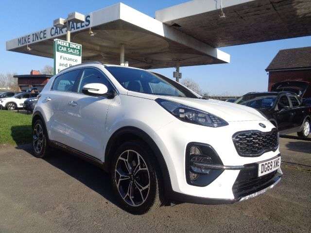 A 2019 KIA SPORTAGE 1.6 CRDi GT-Line SUV 5dr Diesel Manual Euro 6 (s/s) (134 bhp) 5 SERVICE STA A 2019 KIA SPORTAGE 1.6 CRDi GT-Line SUV 5dr Diesel Manual Euro 6 (s/s) (134 bhp) 5 SERVICE STA