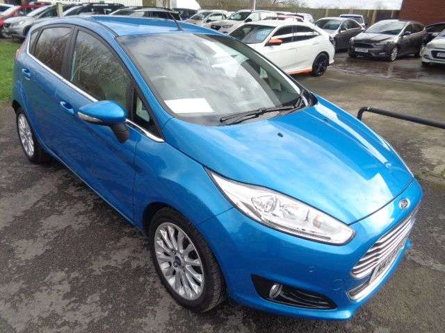 A 2013 FORD FIESTA 1.0T EcoBoost Titanium X Hatchback 5dr Petrol Manual Euro 5 (s/s) (125 ps) A 2013 FORD FIESTA 1.0T EcoBoost Titanium X Hatchback 5dr Petrol Manual Euro 5 (s/s) (125 ps)