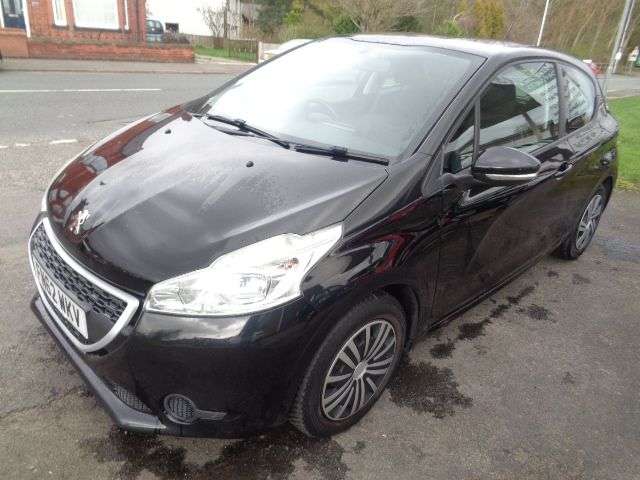 A 2012 PEUGEOT 208 1.4 HDi Access+ Hatchback 3dr Diesel Manual Euro 5 (70 ps) £20 ROAD TAX 12 A 2012 PEUGEOT 208 1.4 HDi Access+ Hatchback 3dr Diesel Manual Euro 5 (70 ps) £20 ROAD TAX 12