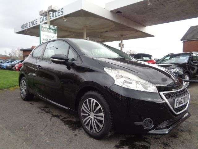 A 2012 PEUGEOT 208 1.4 HDi Access+ Hatchback 3dr Diesel Manual Euro 5 (70 ps) £20 ROAD TAX 12 A 2012 PEUGEOT 208 1.4 HDi Access+ Hatchback 3dr Diesel Manual Euro 5 (70 ps) £20 ROAD TAX 12