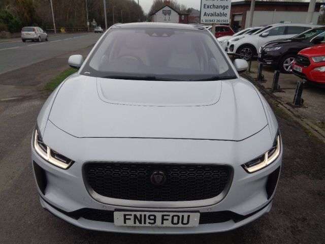A 2019 JAGUAR I-PACE 400 90kWh SE SUV 5dr Electric Auto 4WD (400 ps) STUNNING CAR 12 MONTHS MOT A 2019 JAGUAR I-PACE 400 90kWh SE SUV 5dr Electric Auto 4WD (400 ps) STUNNING CAR 12 MONTHS MOT