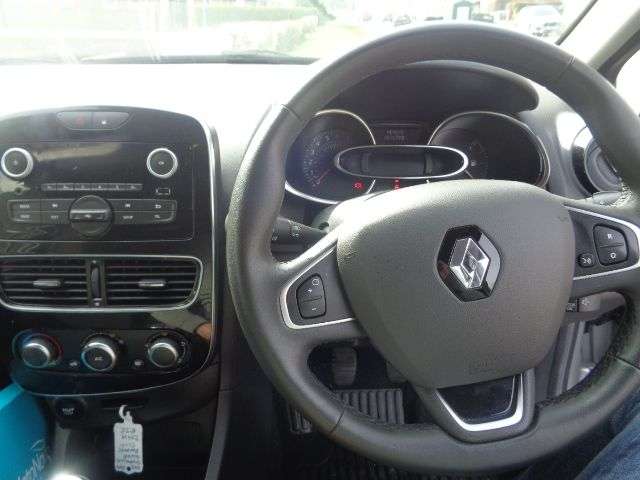 2019 RENAULT CLIO 2019 RENAULT CLIO