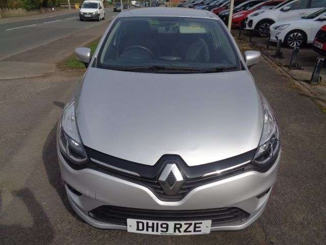 A 2019 RENAULT CLIO 0.9 TCe Play Hatchback 5dr Petrol Manual Euro 6 (s/s) (90 ps) 7 SERVICE STA A 2019 RENAULT CLIO 0.9 TCe Play Hatchback 5dr Petrol Manual Euro 6 (s/s) (90 ps) 7 SERVICE STA