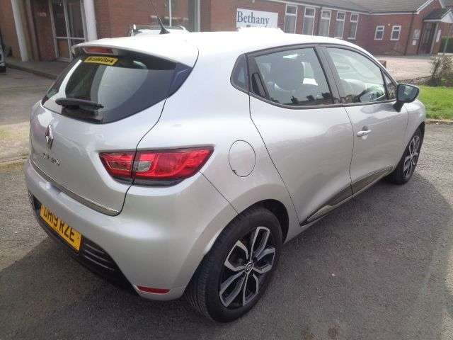 2019 RENAULT CLIO 2019 RENAULT CLIO