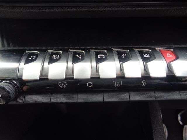 2018 PEUGEOT 3008 2018 PEUGEOT 3008