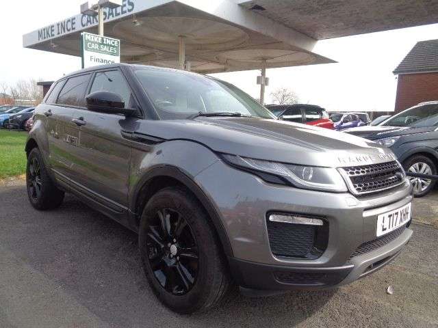 A 2017 LAND ROVER RANGE ROVER EVOQUE 2.0 TD4 SE Tech SUV 5dr Diesel Manual 4WD Euro 6 (s/s) (180 ps) 5 SERVICE S A 2017 LAND ROVER RANGE ROVER EVOQUE 2.0 TD4 SE Tech SUV 5dr Diesel Manual 4WD Euro 6 (s/s) (180 ps) 5 SERVICE S