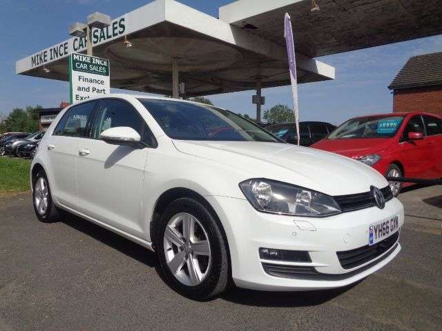 A 2016 VOLKSWAGEN GOLF 1.4 TSI BlueMotion Tech Match Edition Hatchback 5dr Petrol Manual Euro 6 (s A 2016 VOLKSWAGEN GOLF 1.4 TSI BlueMotion Tech Match Edition Hatchback 5dr Petrol Manual Euro 6 (s