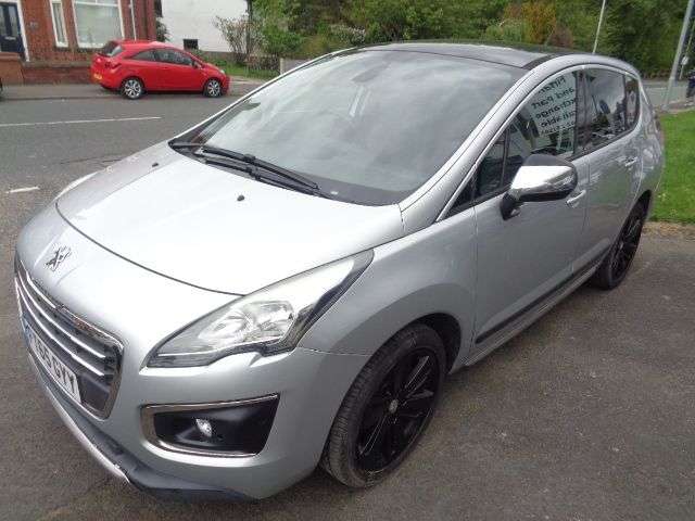 A 2015 PEUGEOT 3008 1.6 BlueHDi Allure SUV 5dr Diesel ETG Euro 6 (s/s) (120 ps) SAT NAV REV CAM A 2015 PEUGEOT 3008 1.6 BlueHDi Allure SUV 5dr Diesel ETG Euro 6 (s/s) (120 ps) SAT NAV REV CAM