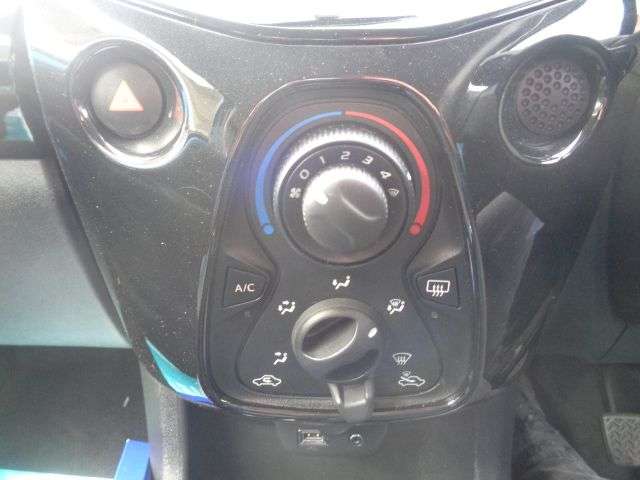 2015 TOYOTA AYGO 2015 TOYOTA AYGO