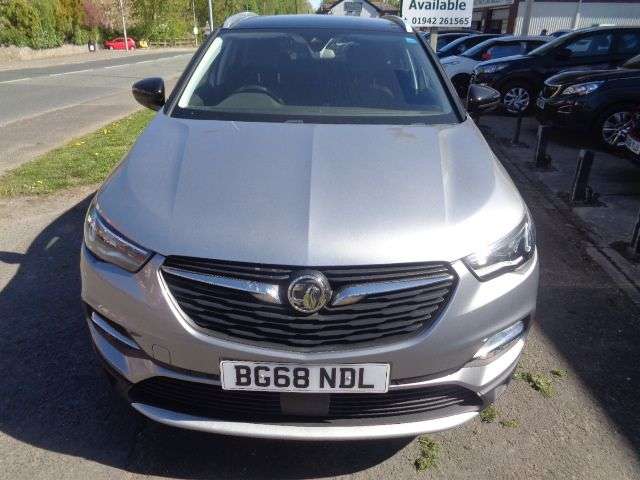A 2018 VAUXHALL GRANDLAND X 1.2 Turbo Sport Nav SUV 5dr Petrol Manual Euro 6 (s/s) (130 ps) 5 SERVICE S A 2018 VAUXHALL GRANDLAND X 1.2 Turbo Sport Nav SUV 5dr Petrol Manual Euro 6 (s/s) (130 ps) 5 SERVICE S