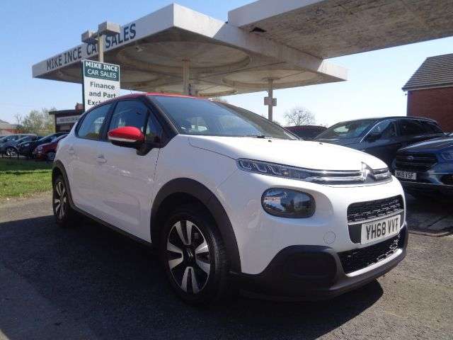 A 2018 CITROEN C3 1.2 PureTech Feel Hatchback 5dr Petrol Manual Euro 6 (82 ps) APPLE CAR PLAY A 2018 CITROEN C3 1.2 PureTech Feel Hatchback 5dr Petrol Manual Euro 6 (82 ps) APPLE CAR PLAY