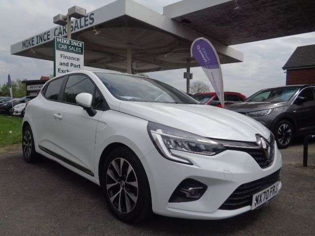 A 2020 RENAULT CLIO 1.0 TCe Iconic Hatchback 5dr Petrol Manual Euro 6 (s/s) (100 ps) NEW SHAPE A 2020 RENAULT CLIO 1.0 TCe Iconic Hatchback 5dr Petrol Manual Euro 6 (s/s) (100 ps) NEW SHAPE