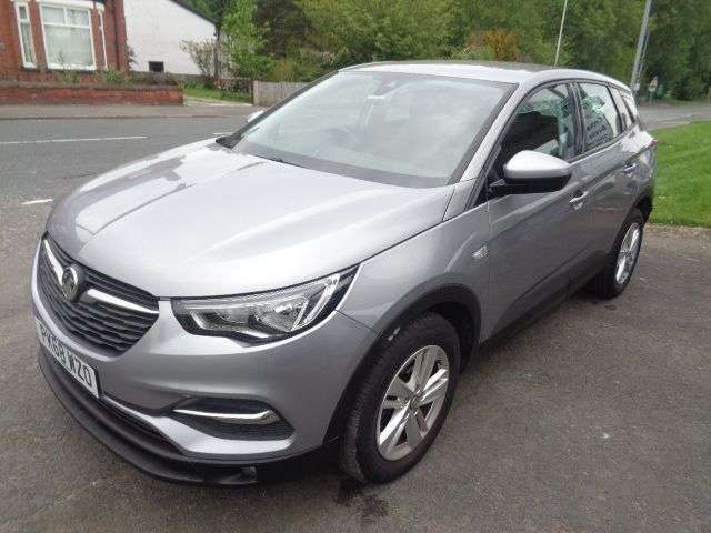 A 2018 VAUXHALL GRANDLAND X 1.2 Turbo GPF SE SUV 5dr Petrol Manual Euro 6 (s/s) (130 ps) 4 SERVICE STAM A 2018 VAUXHALL GRANDLAND X 1.2 Turbo GPF SE SUV 5dr Petrol Manual Euro 6 (s/s) (130 ps) 4 SERVICE STAM