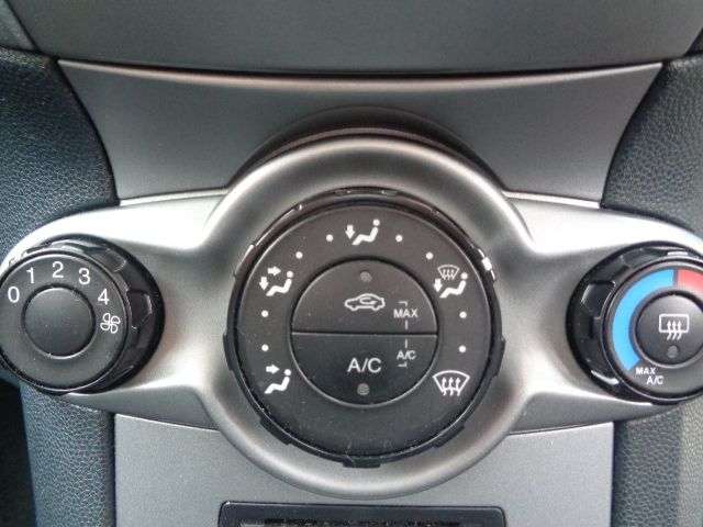 2010 FORD FIESTA 2010 FORD FIESTA