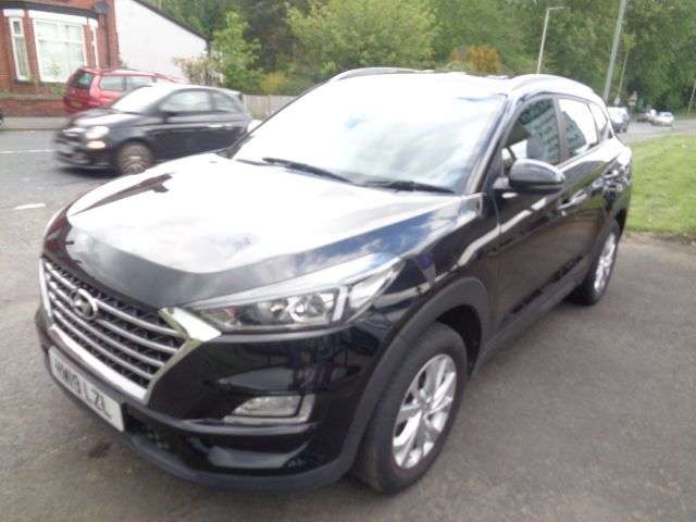 A 2019 HYUNDAI TUCSON 1.6 GDi SE Nav SUV 5dr Petrol Manual Euro 6 (s/s) (132 ps) APPLE CAR PLAY 6 A 2019 HYUNDAI TUCSON 1.6 GDi SE Nav SUV 5dr Petrol Manual Euro 6 (s/s) (132 ps) APPLE CAR PLAY 6