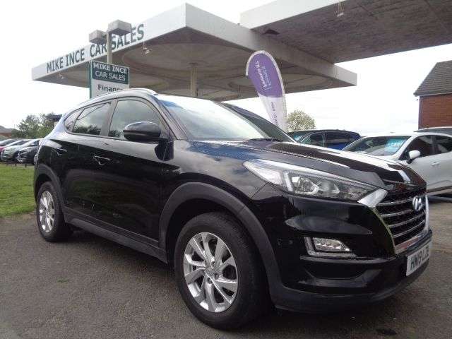 A 2019 HYUNDAI TUCSON 1.6 GDi SE Nav SUV 5dr Petrol Manual Euro 6 (s/s) (132 ps) APPLE CAR PLAY 6 A 2019 HYUNDAI TUCSON 1.6 GDi SE Nav SUV 5dr Petrol Manual Euro 6 (s/s) (132 ps) APPLE CAR PLAY 6