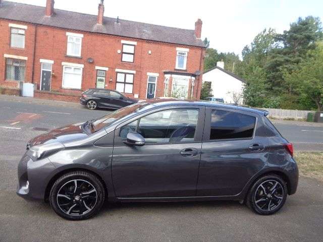 2016 TOYOTA YARIS 2016 TOYOTA YARIS