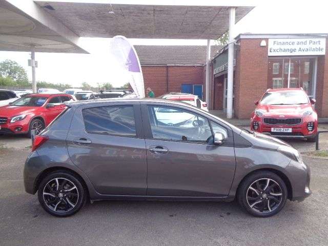 2016 TOYOTA YARIS 2016 TOYOTA YARIS