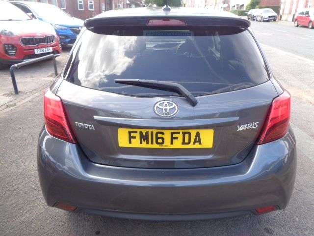 2016 TOYOTA YARIS 2016 TOYOTA YARIS