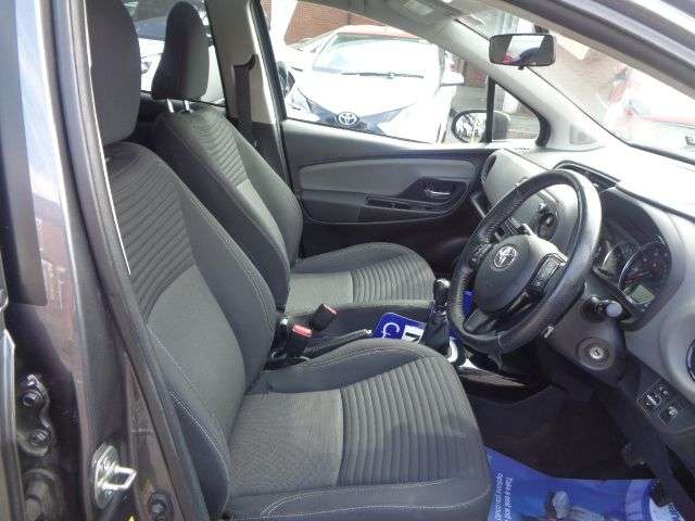 2016 TOYOTA YARIS 2016 TOYOTA YARIS
