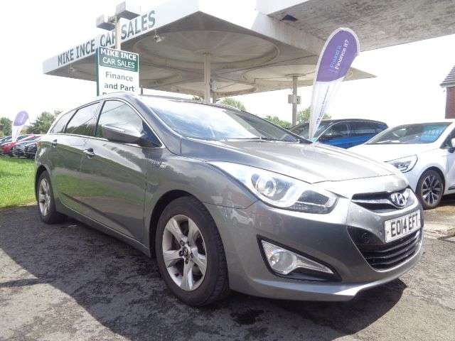 A 2014 HYUNDAI I40 1.7 CRDi Blue Drive Style Estate 5dr Diesel Manual Euro 5 (s/s) (115 ps) EX A 2014 HYUNDAI I40 1.7 CRDi Blue Drive Style Estate 5dr Diesel Manual Euro 5 (s/s) (115 ps) EX