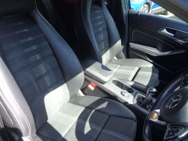 2019 MERCEDES-BENZ 180 2019 MERCEDES-BENZ 180