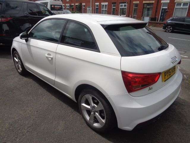 2015 AUDI A1 2015 AUDI A1
