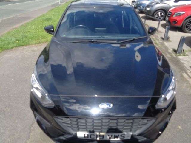 A 2019 FORD FOCUS 1.0T EcoBoost ST-Line Hatchback 5dr Petrol Manual Euro 6 (s/s) (125 ps) STU A 2019 FORD FOCUS 1.0T EcoBoost ST-Line Hatchback 5dr Petrol Manual Euro 6 (s/s) (125 ps) STU