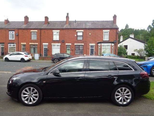 A 2015 VAUXHALL INSIGNIA 2.0 CDTi Elite Nav Sports Tourer 5dr Diesel Manual Euro 6 (s/s) (170 ps) TO A 2015 VAUXHALL INSIGNIA 2.0 CDTi Elite Nav Sports Tourer 5dr Diesel Manual Euro 6 (s/s) (170 ps) TO