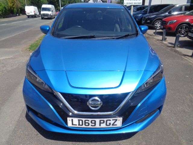 A 2019 NISSAN LEAF 40kWh N-Connecta Hatchback 5dr Electric Auto (150 ps) 3 SERVICE STAMPS 12 M A 2019 NISSAN LEAF 40kWh N-Connecta Hatchback 5dr Electric Auto (150 ps) 3 SERVICE STAMPS 12 M
