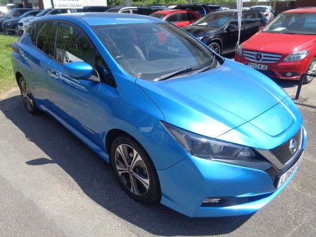 A 2019 NISSAN LEAF 40kWh N-Connecta Hatchback 5dr Electric Auto (150 ps) 3 SERVICE STAMPS 12 M A 2019 NISSAN LEAF 40kWh N-Connecta Hatchback 5dr Electric Auto (150 ps) 3 SERVICE STAMPS 12 M