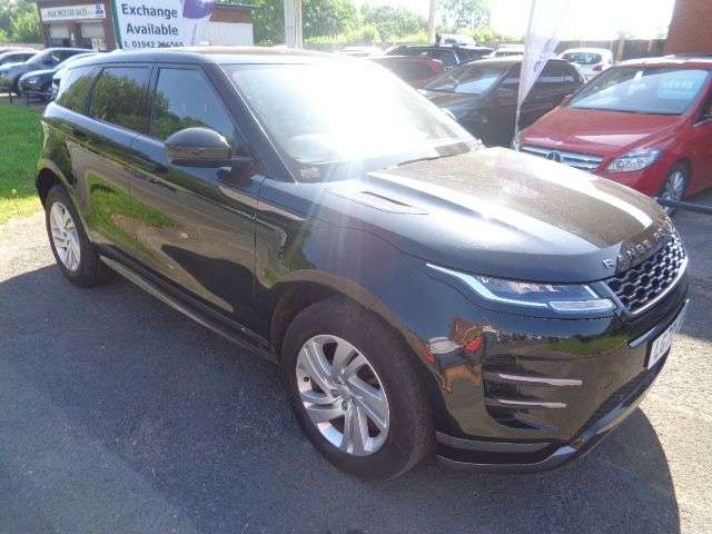 A 2020 LAND ROVER RANGE ROVER EVOQUE 2.0 D150 MHEV R-Dynamic S SUV 5dr Diesel Auto 4WD Euro 6 (s/s) (150 ps) FRE A 2020 LAND ROVER RANGE ROVER EVOQUE 2.0 D150 MHEV R-Dynamic S SUV 5dr Diesel Auto 4WD Euro 6 (s/s) (150 ps) FRE