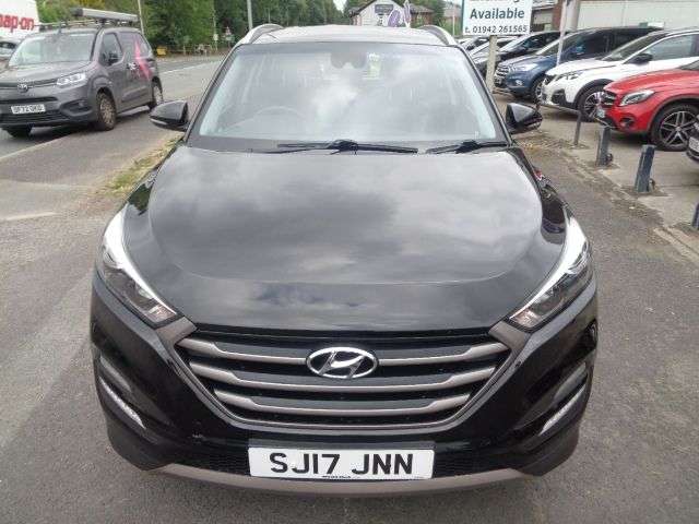 A 2017 HYUNDAI TUCSON 1.6 GDi Blue Drive SE SUV 5dr Petrol Manual Euro 6 (s/s) (132 ps) 5 SERVICE A 2017 HYUNDAI TUCSON 1.6 GDi Blue Drive SE SUV 5dr Petrol Manual Euro 6 (s/s) (132 ps) 5 SERVICE
