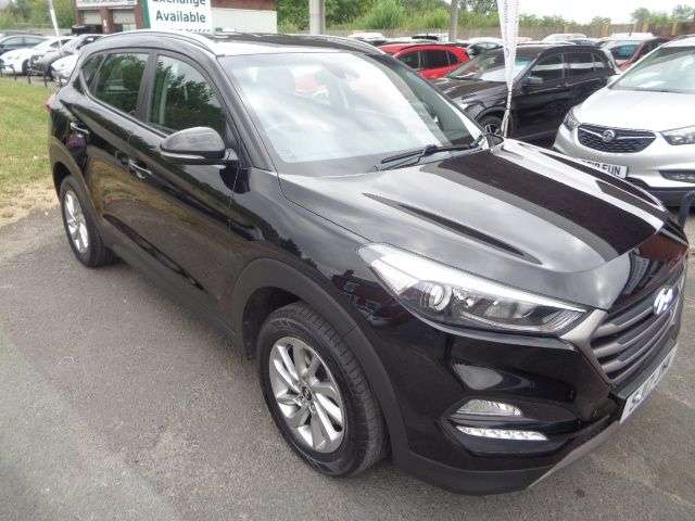 A 2017 HYUNDAI TUCSON 1.6 GDi Blue Drive SE SUV 5dr Petrol Manual Euro 6 (s/s) (132 ps) 5 SERVICE A 2017 HYUNDAI TUCSON 1.6 GDi Blue Drive SE SUV 5dr Petrol Manual Euro 6 (s/s) (132 ps) 5 SERVICE