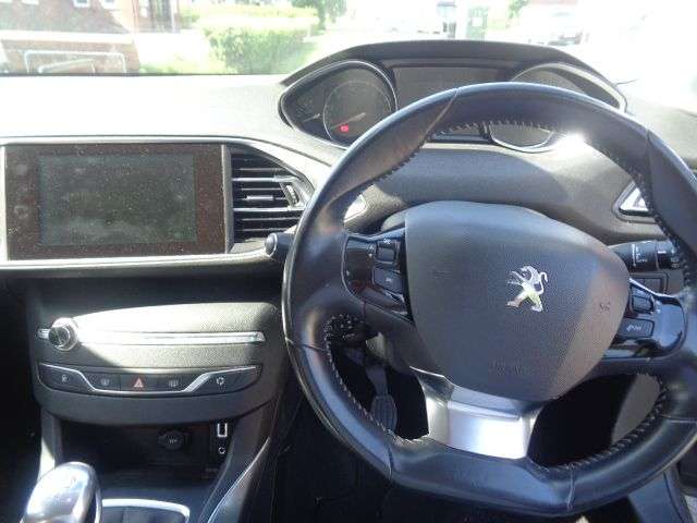 2015 PEUGEOT 308 2015 PEUGEOT 308
