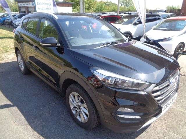 A 2016 HYUNDAI TUCSON 1.6 GDi Blue Drive SE Nav SUV 5dr Petrol Manual Euro 6 (s/s) (132 ps) 10 SE A 2016 HYUNDAI TUCSON 1.6 GDi Blue Drive SE Nav SUV 5dr Petrol Manual Euro 6 (s/s) (132 ps) 10 SE