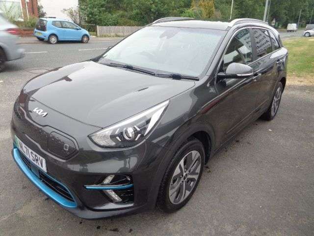 A 2021 KIA NIRO 64kWh 2 SUV 5dr Electric Auto (201 bhp) APPLE CAR PLAY SERVICE HISTORY 12 M A 2021 KIA NIRO 64kWh 2 SUV 5dr Electric Auto (201 bhp) APPLE CAR PLAY SERVICE HISTORY 12 M
